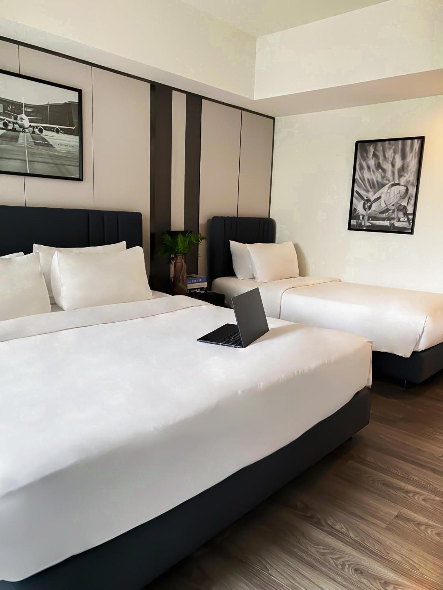 12 The Residence Hotel At Don Mueang Airport Bangkok Exterior foto